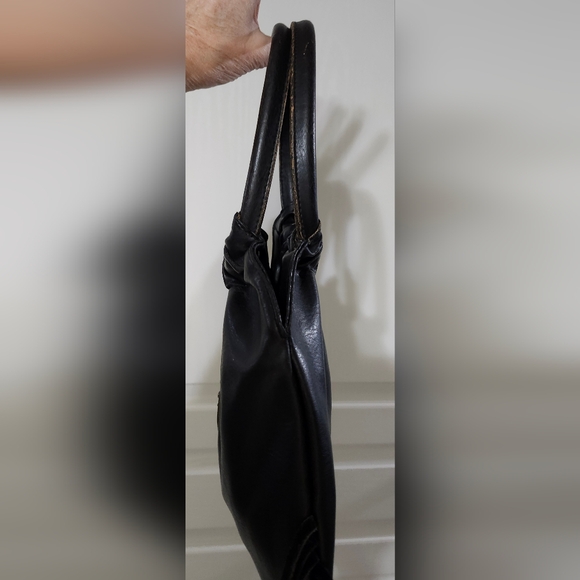 Hobo, Black Fringe Leather Bag with Gold Medallion Accent. Quite firm on price! - Picture 10 of 12